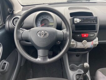 Toyota Aygo, 1,0i (50 kW), klimatizace, STK do 10/2026 - 6