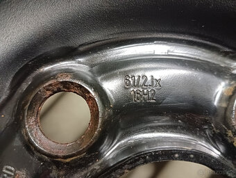 Octavia ráfek + nové pneu 205/55/16 Michelin Pilot HX - 6