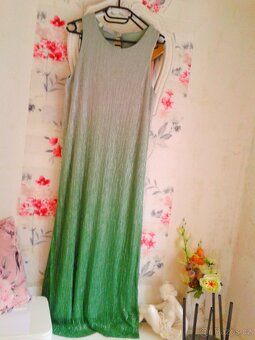 Elegantní třpytivé společenské šaty 40/42 - 6