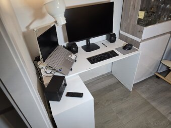 Rezervováno # Malý kancelářský stolek# PC stůl - 6
