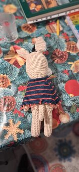 Háčkovaný oslík s háčkovanou dečkou - 6