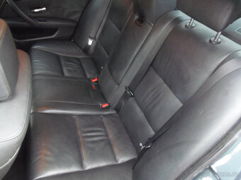 BMW 520 D LCI facelift manuál - 6