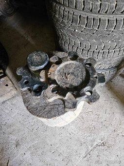 Závaží Zetor - 6