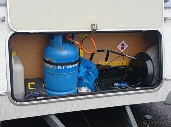 Knaus Südwind 500 TF, 4 osoby, fr.postel, 100 km/h, 1200 kg - 6