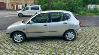 Daihatsu Sirion - 6