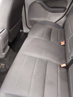 Ford Focus 1.6 - 6