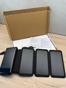 Solární nabíječka s 10 000mAh powerbankou - 6