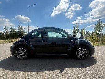 Volkswagen New Beatle 2,0 nové pneu, klimatizace - 6