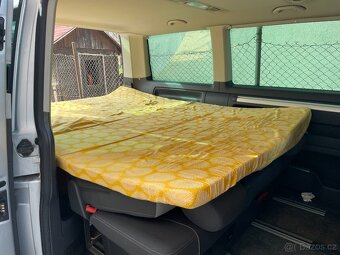 Vestavba do VW T5 Multivan (s lednicí, vodou, vařičem) - 6