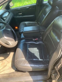 Lincoln TownCar SignatureSeries 4,6i V8 161kW - 6