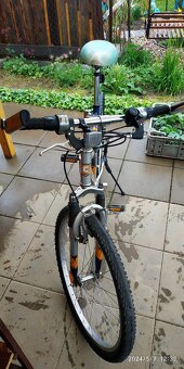 Pr. Velice zachovalé celoodpružené kolo GROSSWIND na 26" ko - 6