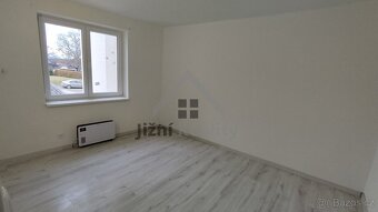 Byt 3+1, 82 m2, Husovo nám., Mladá Vožice - 6