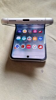 Prodám samsung z flip 3 - 6