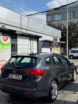 Kia ceed crdi - 6