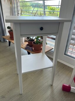 IKEA Hemnes komoda a noční stolky - 6