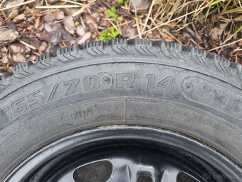 Zimní pneumatiky 165/70 R14 + plechové disky - 6