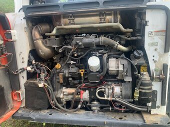 Bobcat T870 - 6
