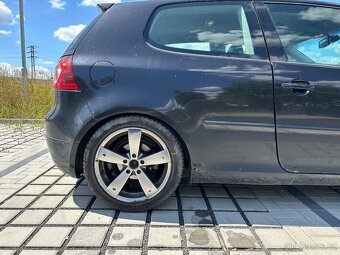 Prodám Volkswagen Golf 5 - 6