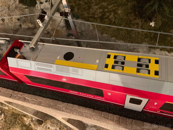 Pro železniční vůz LGB Gauge G, Neule Allegra RhB z kovu a p - 6