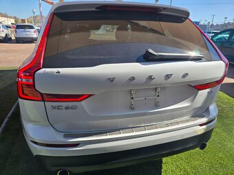 Volvo XC60 T5 Momentum 2021 - 6