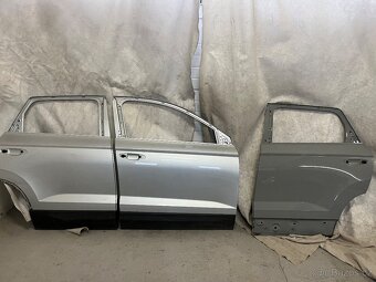 Karoq-kapota,svetla,narazniky,blatniky,dveře. - 6