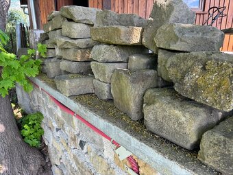 pískovec různé velikosti - 6