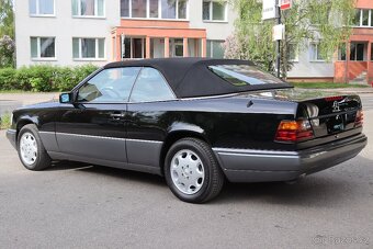 MERCEDES-BENZ 124 E320 CABRIO 162kW - 6