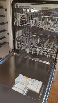 Kuchyňská linka včetně spotřebičů Miele - 6