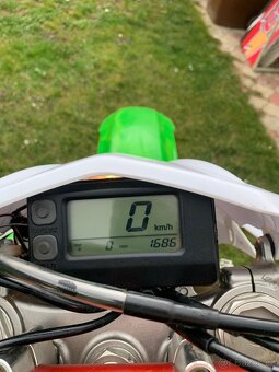 Kawasaki KLX450R - 6