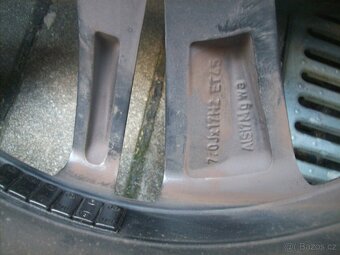 u original černé ŠKODA Karoq Goodyear 17" 90% - 6