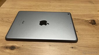 Apple iPad mini 2 32GB, příslušenství, 1400Kč - 6
