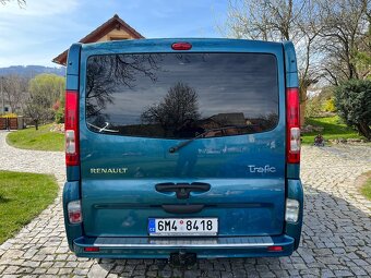 Renault Trafic Passenger 2.0 dCi - 6