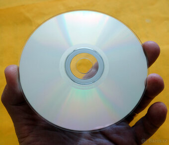 CD Jaroslav Uhlíř, Zdeněk Svěrák – ... Aby bylo přímo veselo - 6