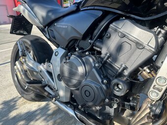 Honda Hornet cb 600f - 6