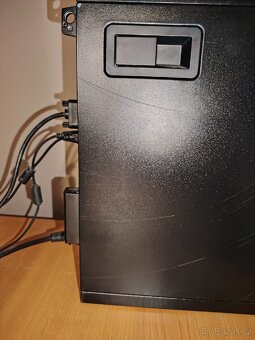 Menší stolní počítač - 6