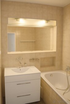 Pronájem bytu 3+1 69 m² Kunešova Praha - 6