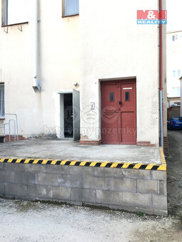 Pronájem skladu, 318 m², Louny, ul. Mírové náměstí - 6