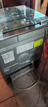 Plynový sporák Bosch na připojení externí plynové bomby. - 6