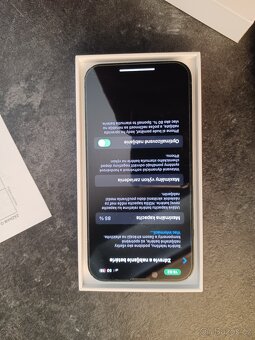 iPhone 13 - 128 GB - 6