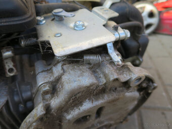 motor ze sekačky - 6