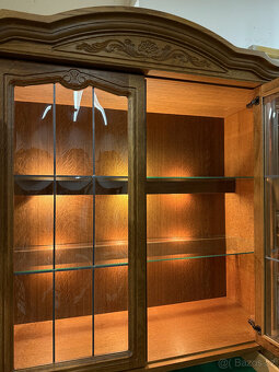 Zdobená dubová rustikální stěna 330cm - 6