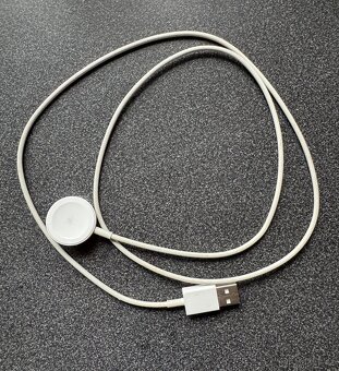 Prodám Apple Watch Series 8 – 45 mm, červené - 6