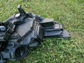 Přední levé xenon světlo Ford Cmax MK.2 facelift - 6