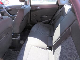 Opel Astra 1.4i ,  74 kW benzín, 2013 - 6