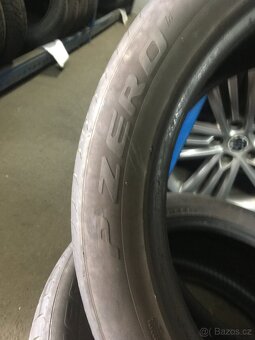 Prodám 2ks letní pneu Pirelli P Zero 295/40/ZR 21 111Y - 6