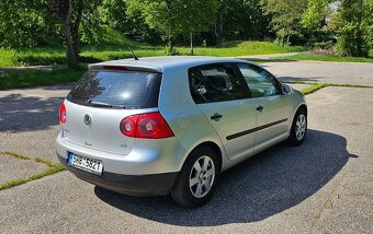 Volkswagen Golf V - 6