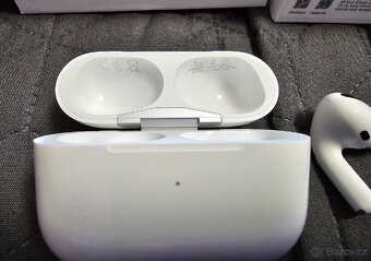 Originál Apple AirPods MLWK3TY/A - 6