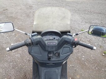 Suzuki BURGMAN 400, 24 kW - 6