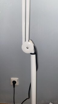 Kosmetická lampa s lupou - 6