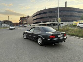 BMW e38 728i - 6